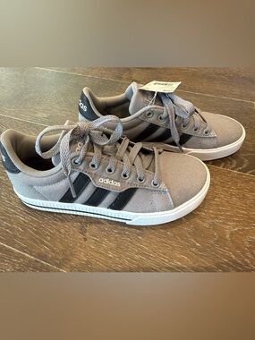 adidas Kids Daily 3.0 Gray Canvas Sneakers US Size 2 New with Tags